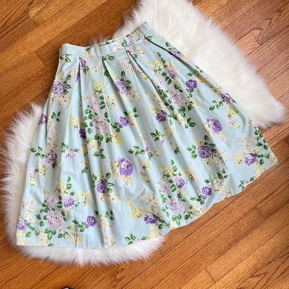 Vintage XS/S Pastel Floral Knee Length Skater Skirt Roses Pleats Handmade